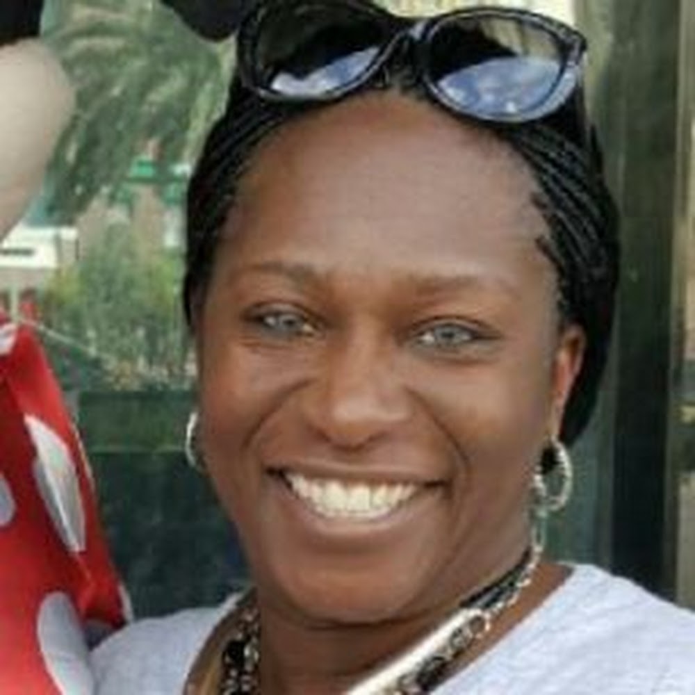 Meet your Posher, Chaneka
